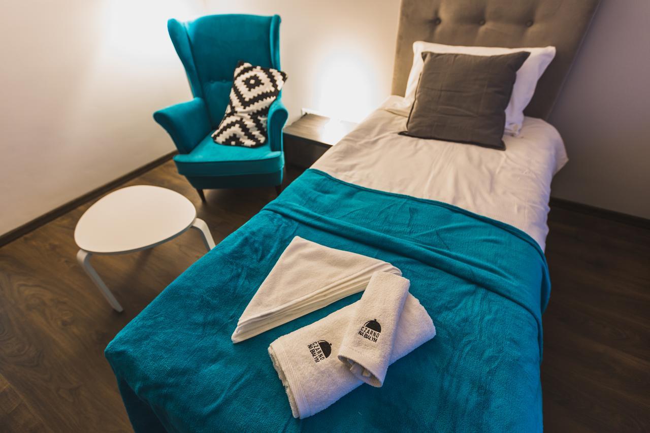 Czarno Na Bialym Hotel คราคูฟ ภายนอก รูปภาพ