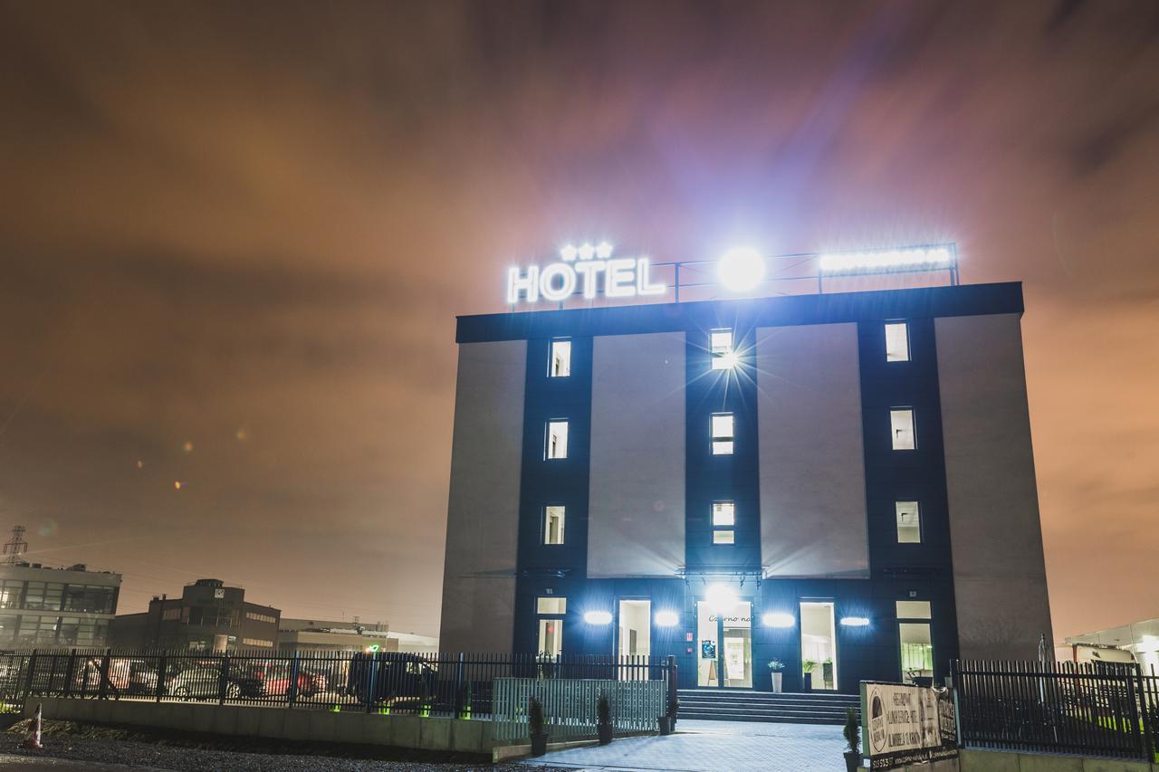 Czarno Na Bialym Hotel คราคูฟ ภายนอก รูปภาพ