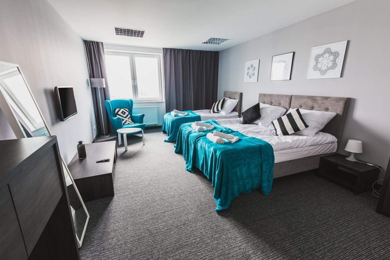 Czarno Na Bialym Hotel คราคูฟ ภายนอก รูปภาพ