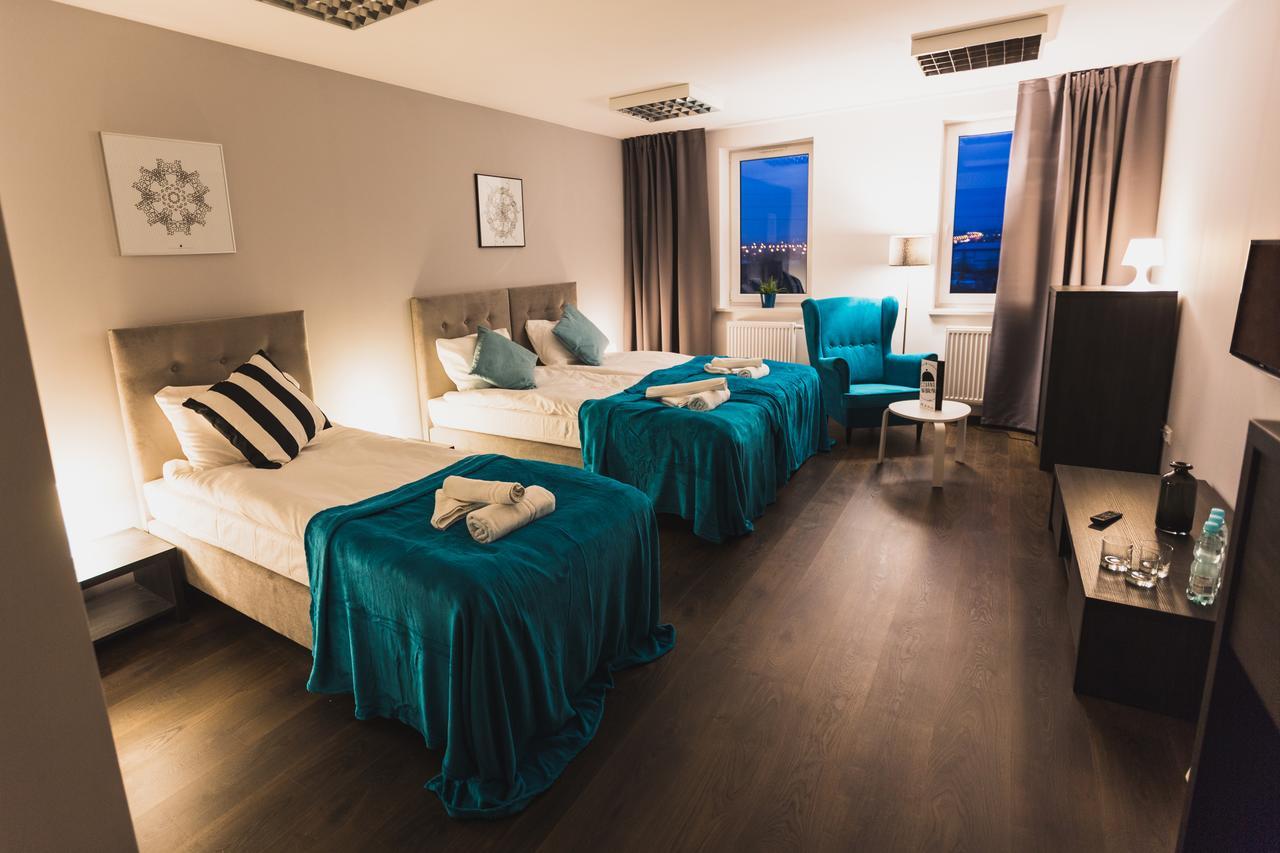 Czarno Na Bialym Hotel คราคูฟ ภายนอก รูปภาพ